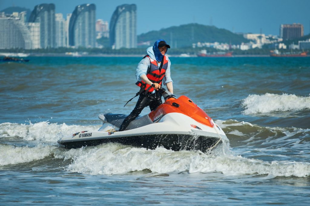 a1globalcarshipping jet ski