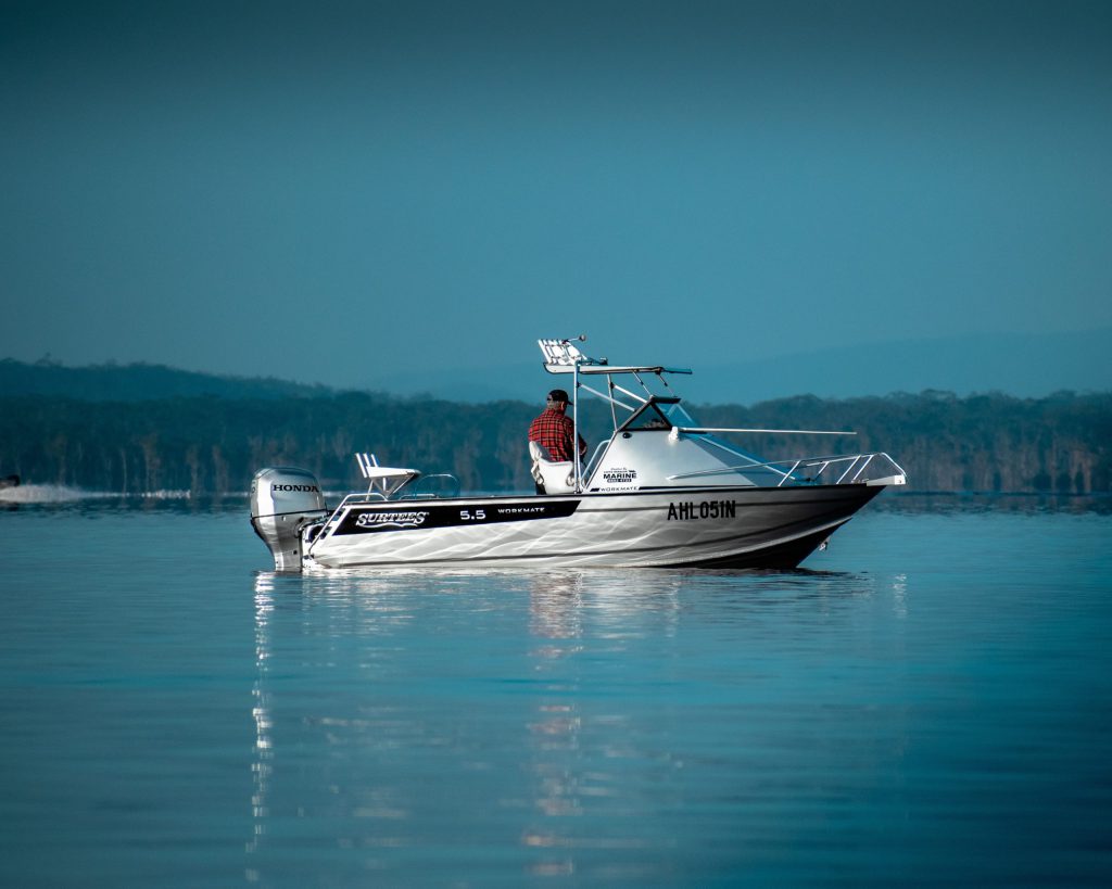 a1globalcarshipping motorboat